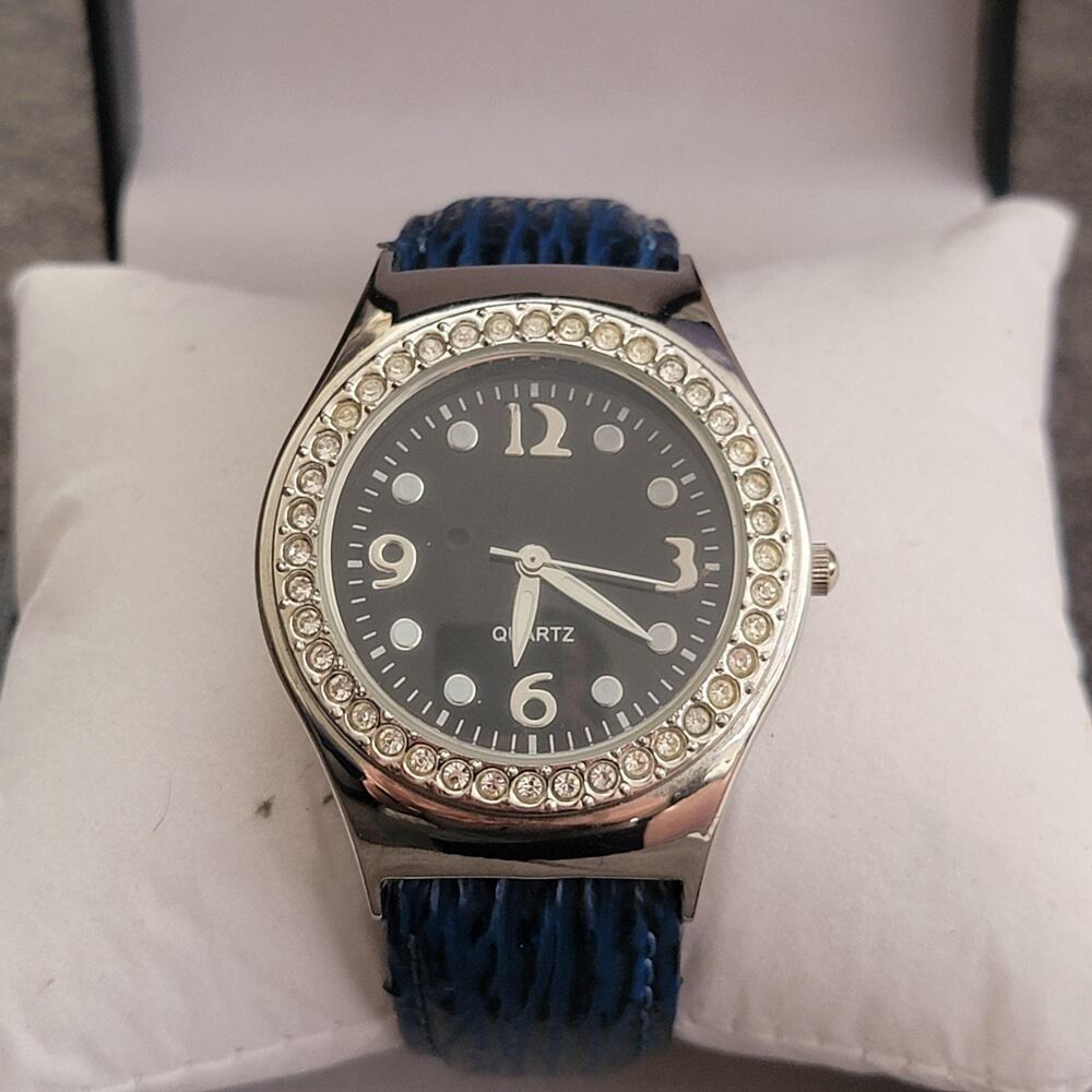 Vintage Womens Quartz Watch Silver Case Black Dial Crystal Bezel Blue Band